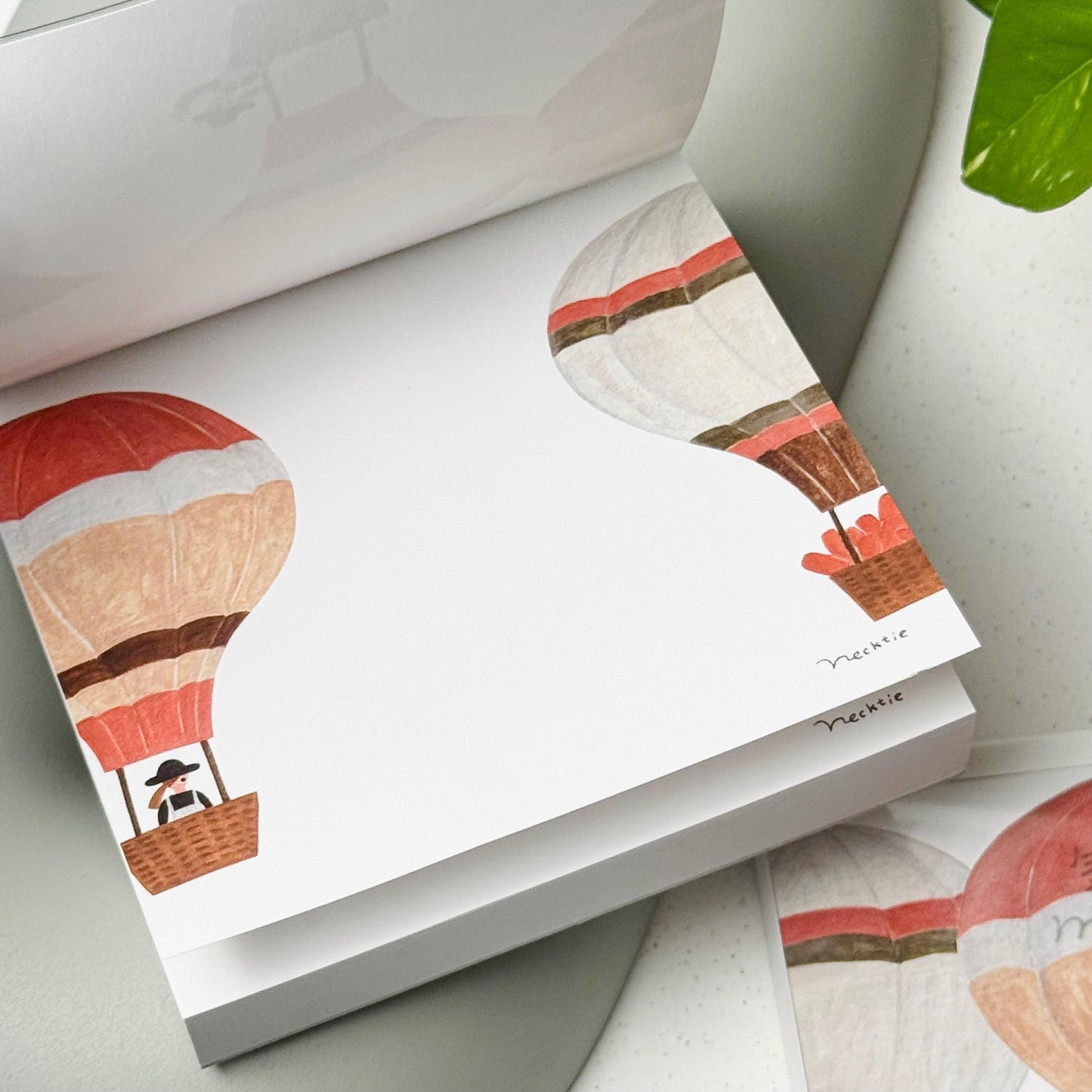 Hot Air Balloon Girl Memo Pad (120 sheets) by Necktie (Rare)
