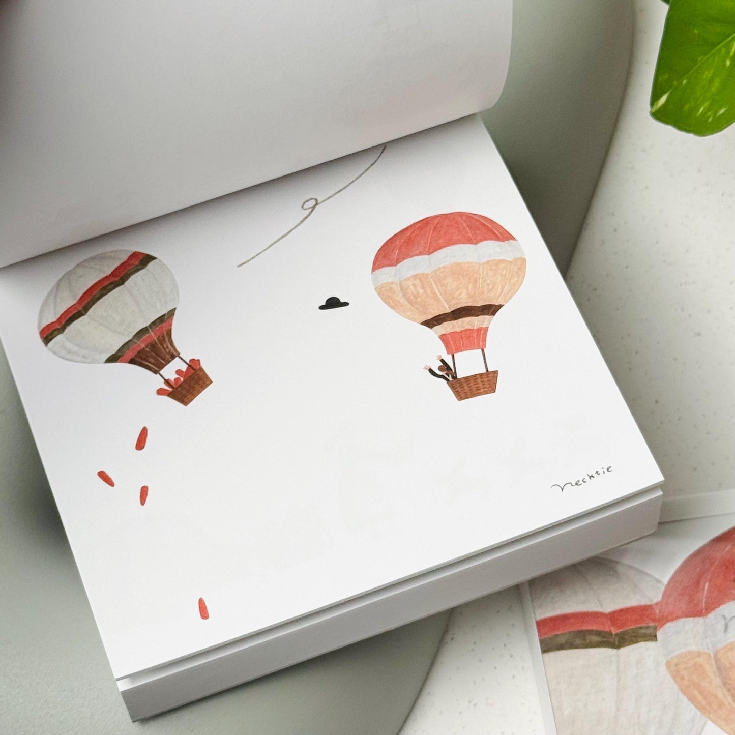 Hot Air Balloon Girl Memo Pad (120 sheets) by Necktie (Rare)